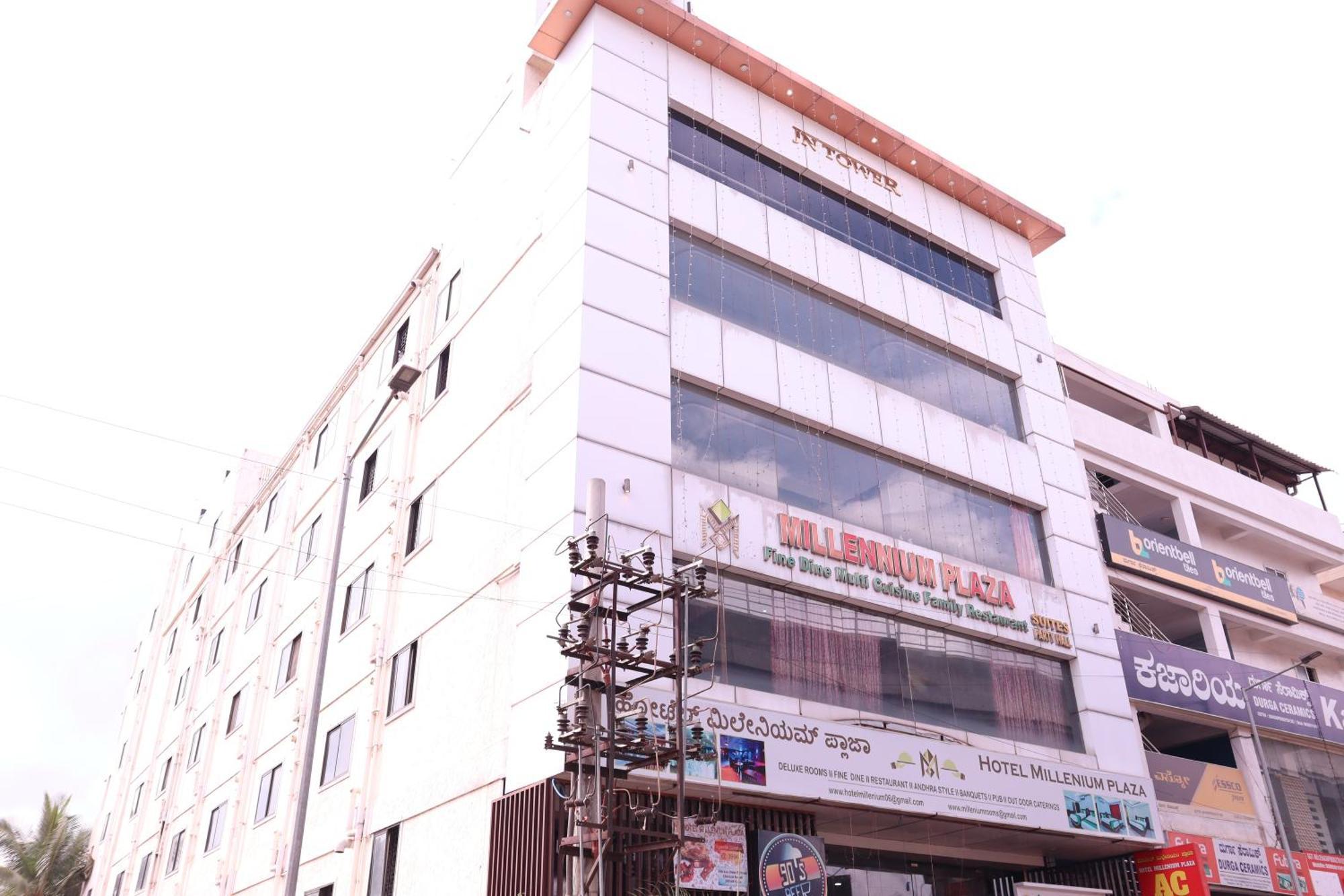 Millennium Plaza Hotel Kammasandra Bagian luar foto