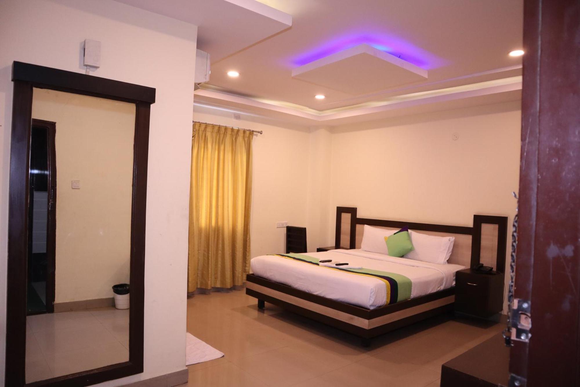 Millennium Plaza Hotel Kammasandra Bagian luar foto