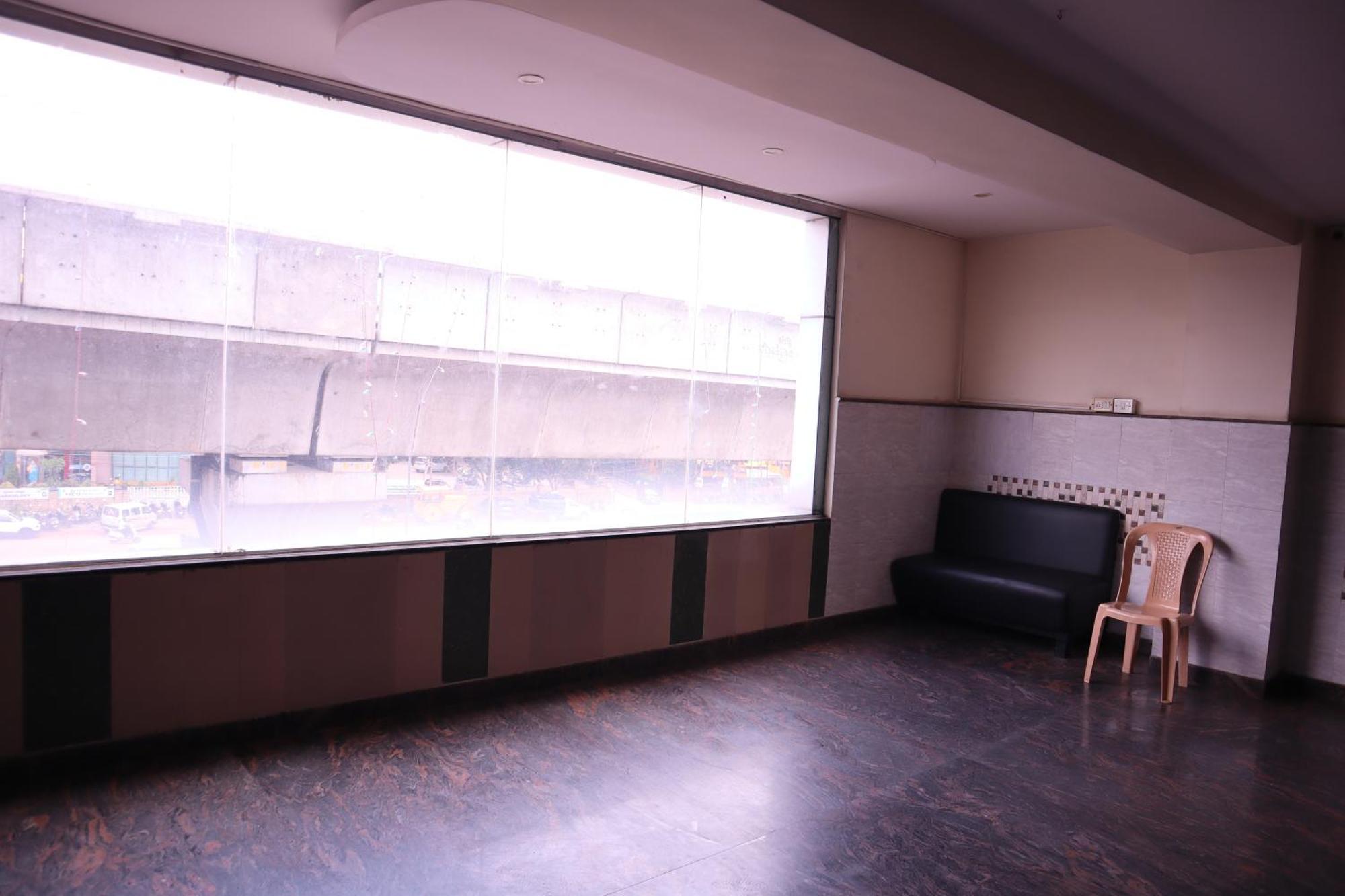 Millennium Plaza Hotel Kammasandra Bagian luar foto