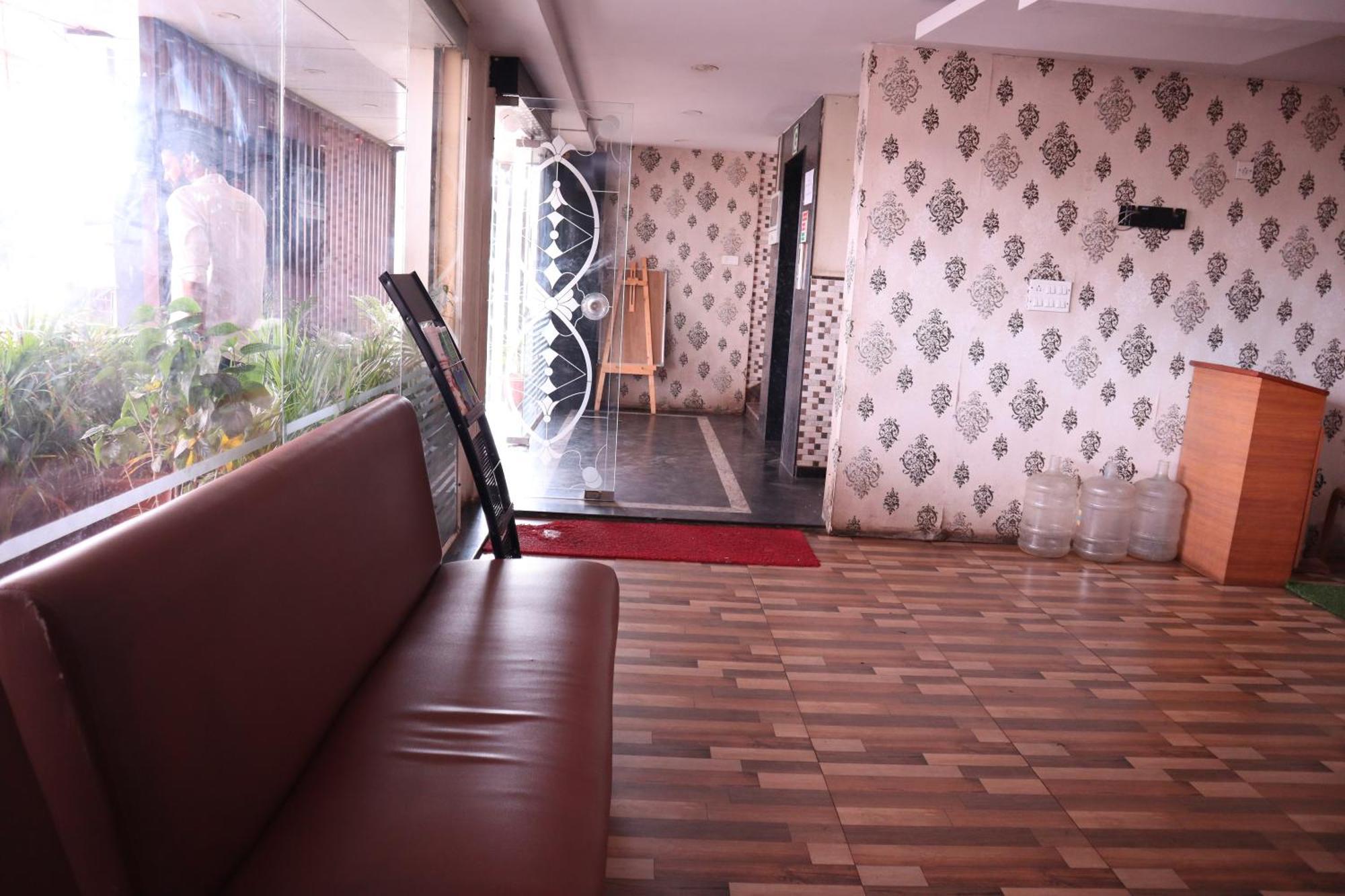 Millennium Plaza Hotel Kammasandra Bagian luar foto