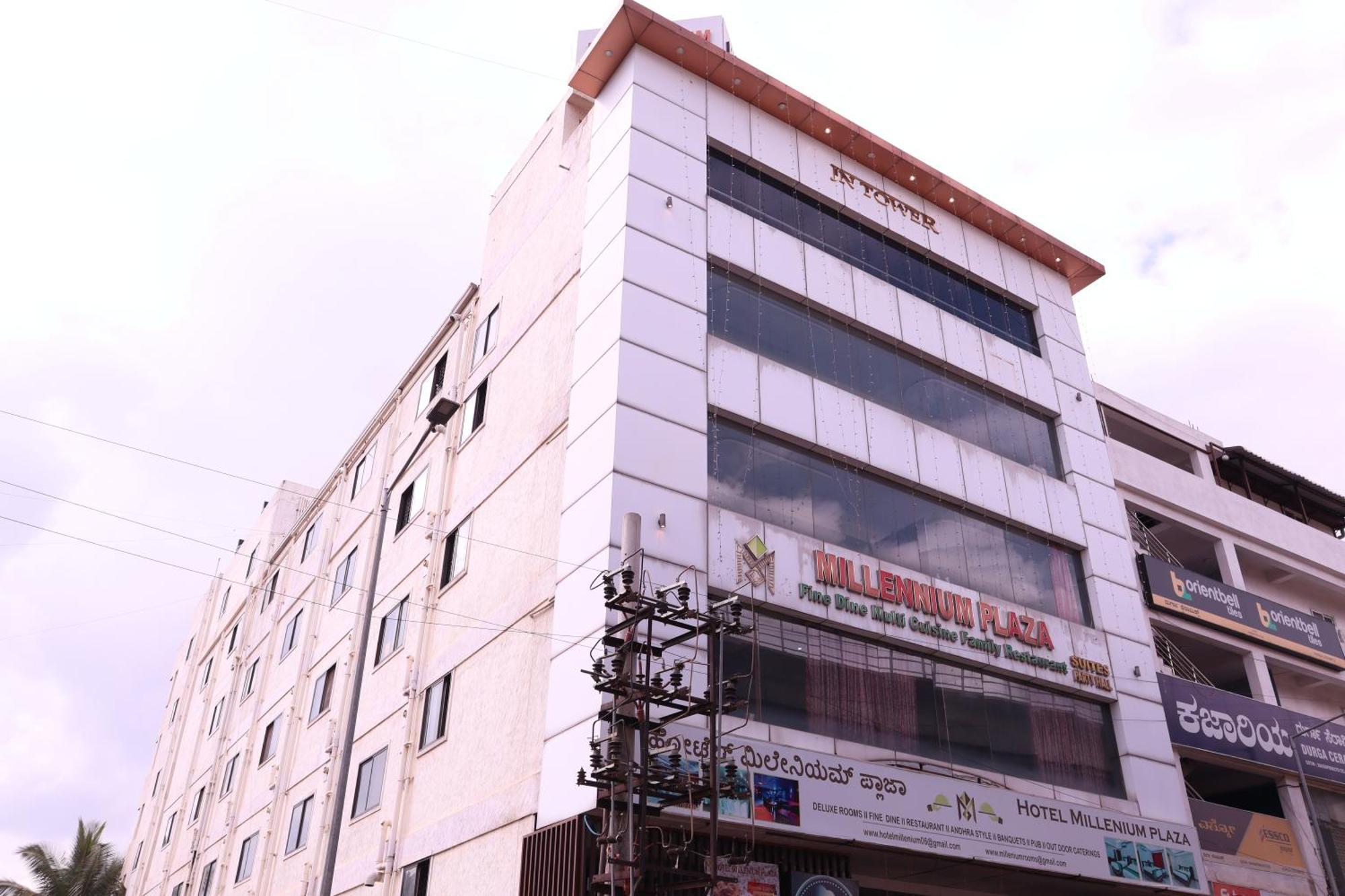 Millennium Plaza Hotel Kammasandra Bagian luar foto